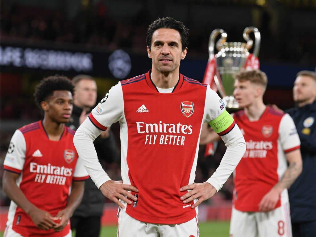 0冠心魔？43岁塔帅豪言：阿森纳欧冠最强，20分钟本该3-0巴黎！